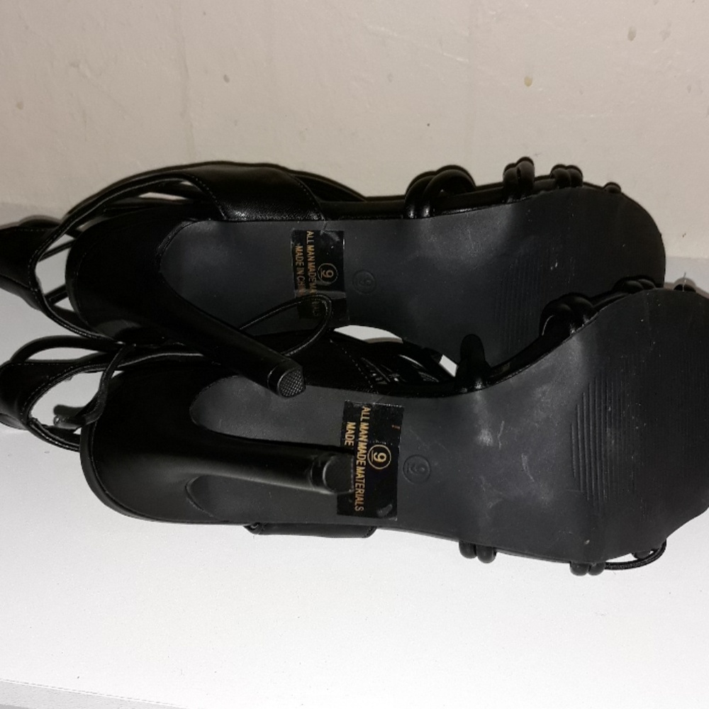 Venus strap heels - Picture 4 of 5